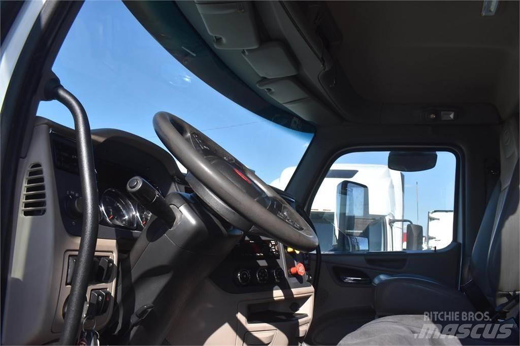 Peterbilt 567 Savivarčių priekabų vilkikai