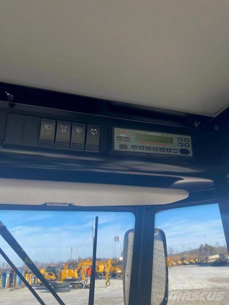 Sany SSR120C-8 Porinių būgnų volai