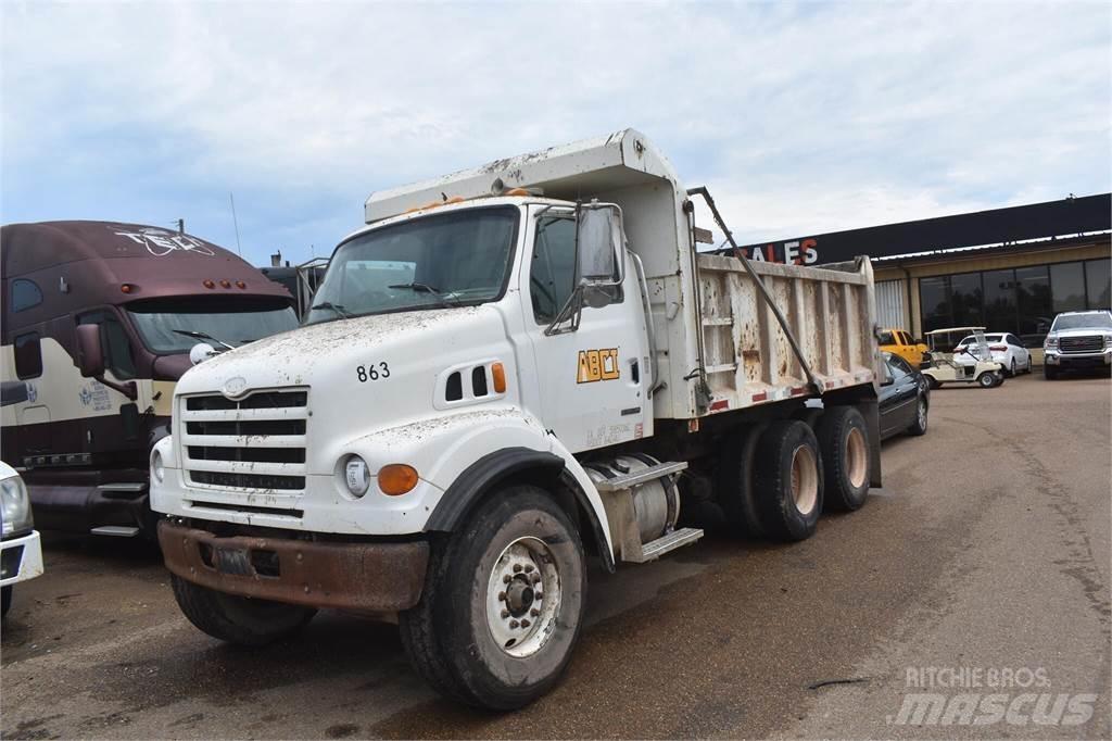 Sterling L7500 Savivarčių priekabų vilkikai