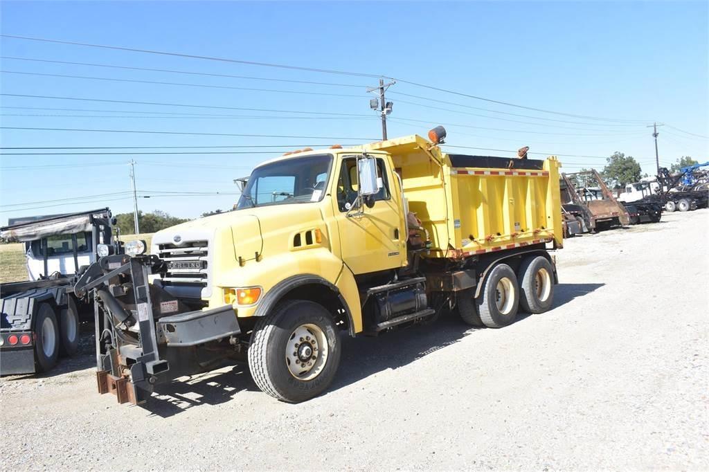 Sterling L8500 Savivarčių priekabų vilkikai