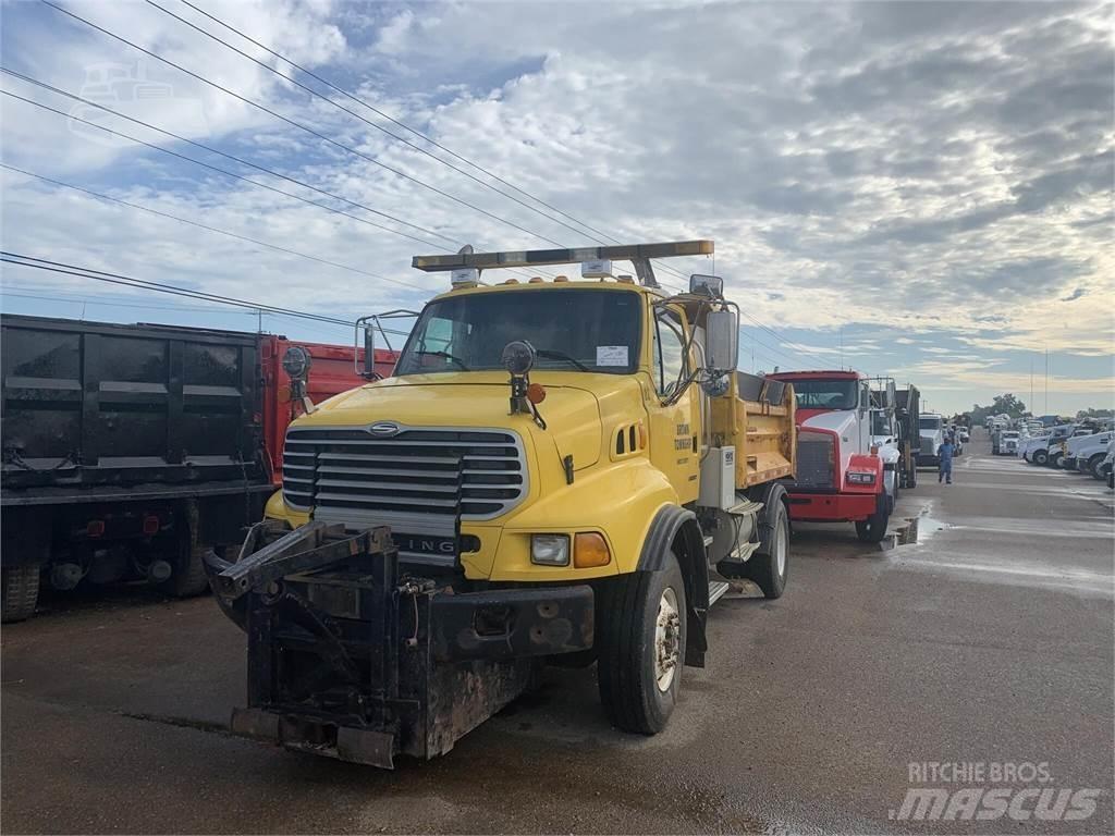 Sterling L8500 Savivarčių priekabų vilkikai