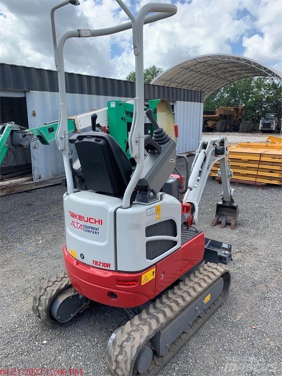 Takeuchi TB210R Mini ekskavatoriai < 7 t