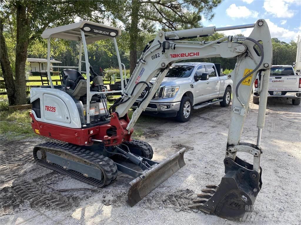 Takeuchi TB225 Mini ekskavatoriai < 7 t