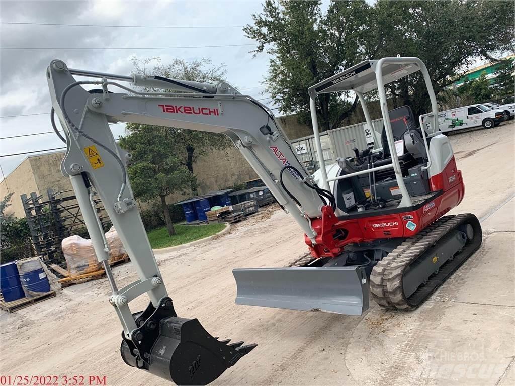 Takeuchi TB240 Mini ekskavatoriai < 7 t