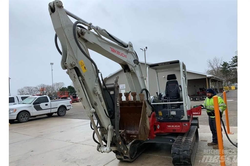 Takeuchi TB250-2 Mini ekskavatoriai < 7 t