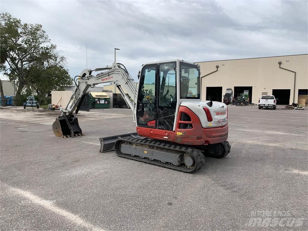 Takeuchi TB370 Vikšriniai ekskavatoriai
