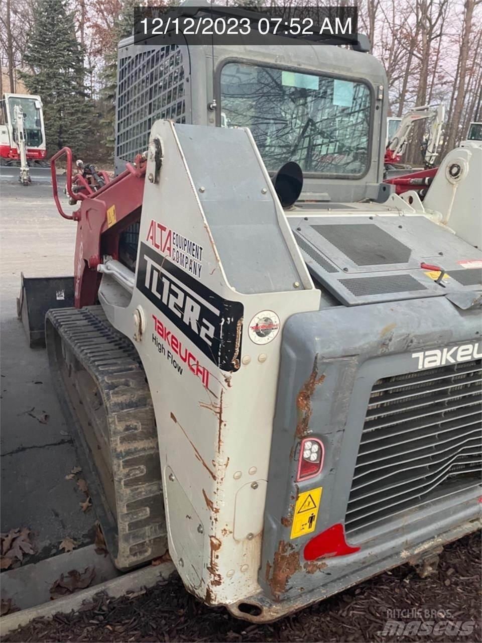 Takeuchi TL12R2 Krautuvai su šoniniu pasukimu