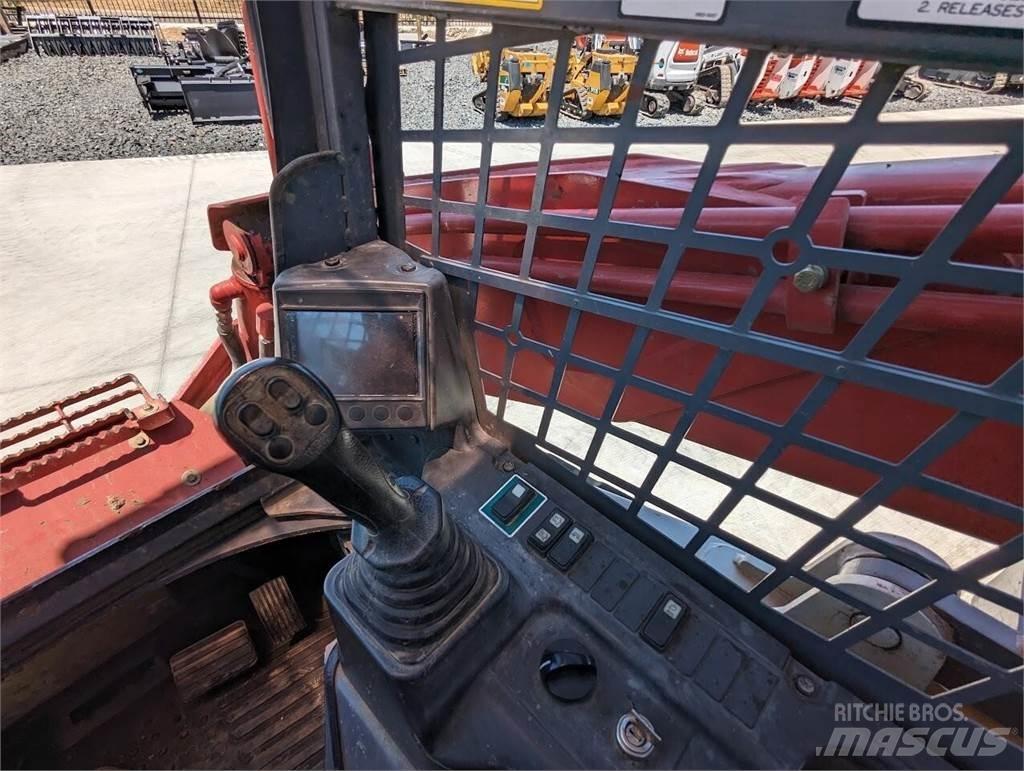 Takeuchi TL12V2 Krautuvai su šoniniu pasukimu