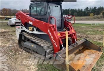 Takeuchi TL12V2 Krautuvai su šoniniu pasukimu