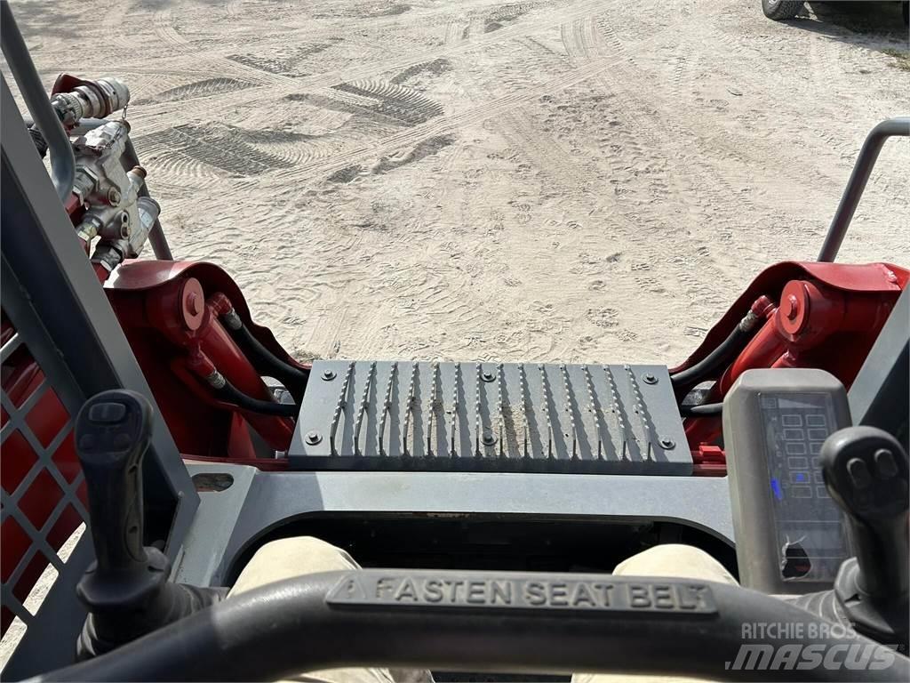 Takeuchi TL8 Krautuvai su šoniniu pasukimu