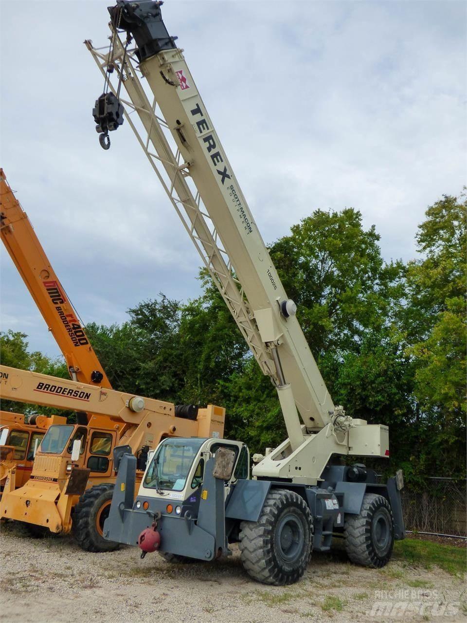 Terex CD225 Neapdoroto reljefo kranai
