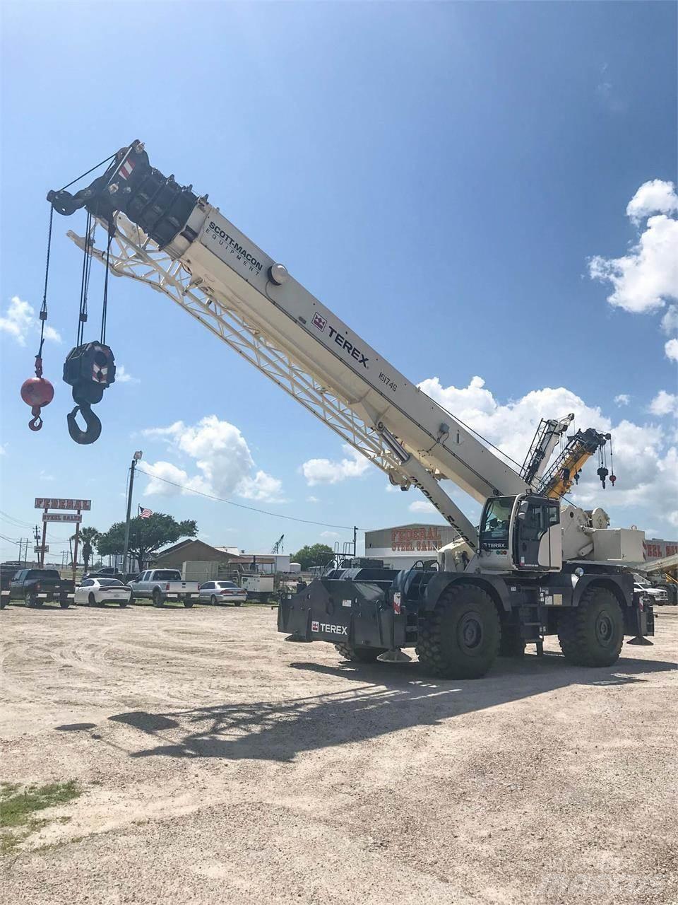Terex QUADSTAR 1100 Neapdoroto reljefo kranai