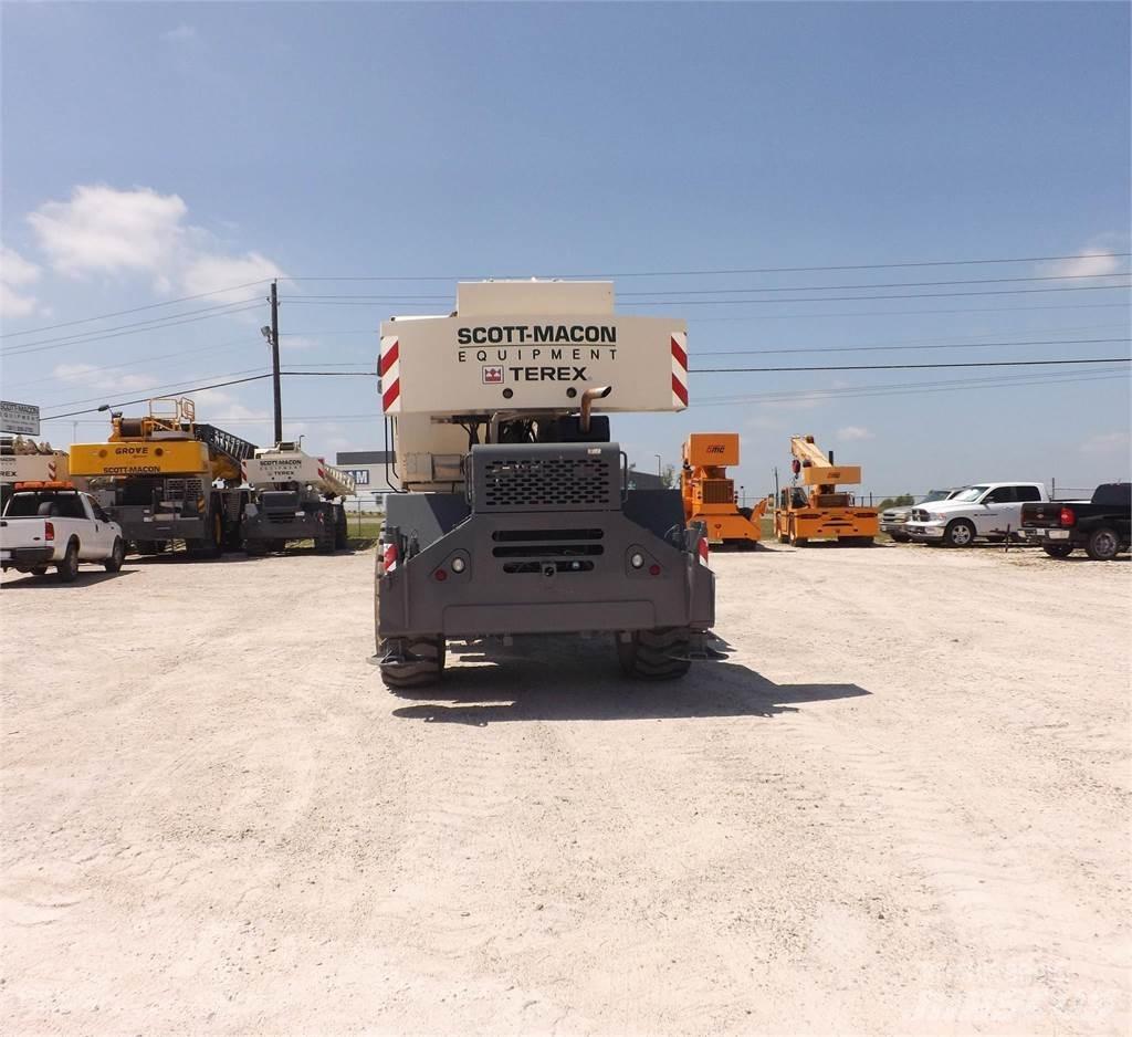 Terex RT230-2 Neapdoroto reljefo kranai
