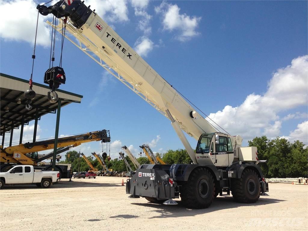 Terex RT670-1 Neapdoroto reljefo kranai