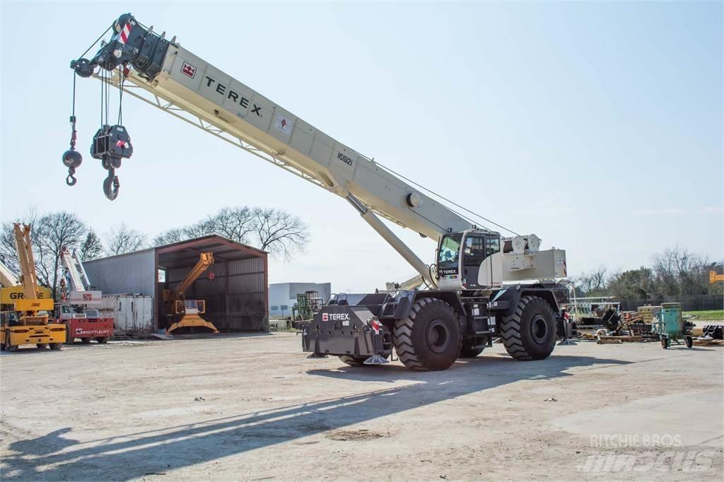 Terex RT780 Neapdoroto reljefo kranai