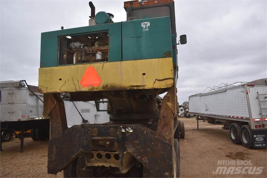 Timberjack 330 Miškovežių priekabos