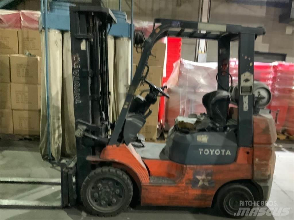 Toyota 7FGCU25 Šakiniai krautuvai - Kita
