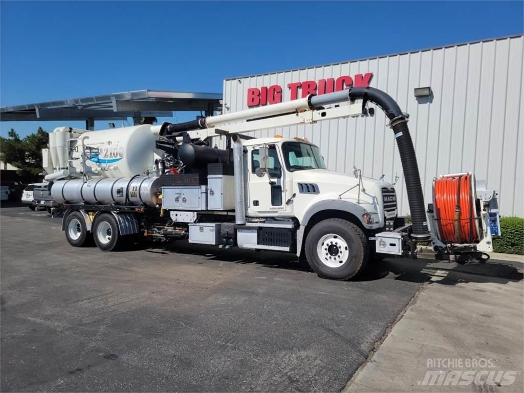 Vactor 2100 PLUS Statyba - Kita