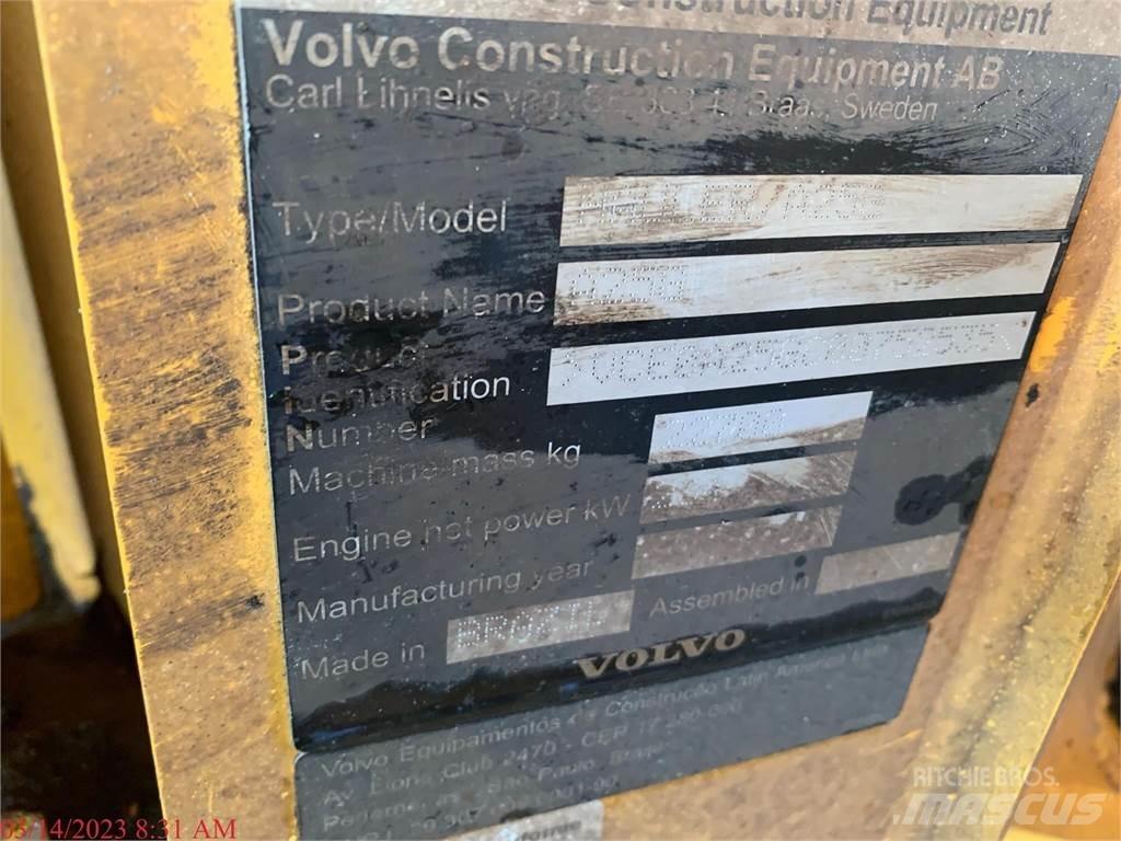 Volvo A25G Karjeriniai savivarčiai