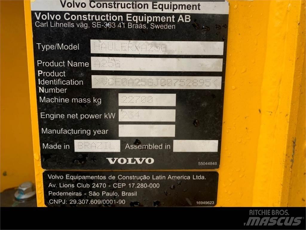 Volvo A25G Karjeriniai savivarčiai