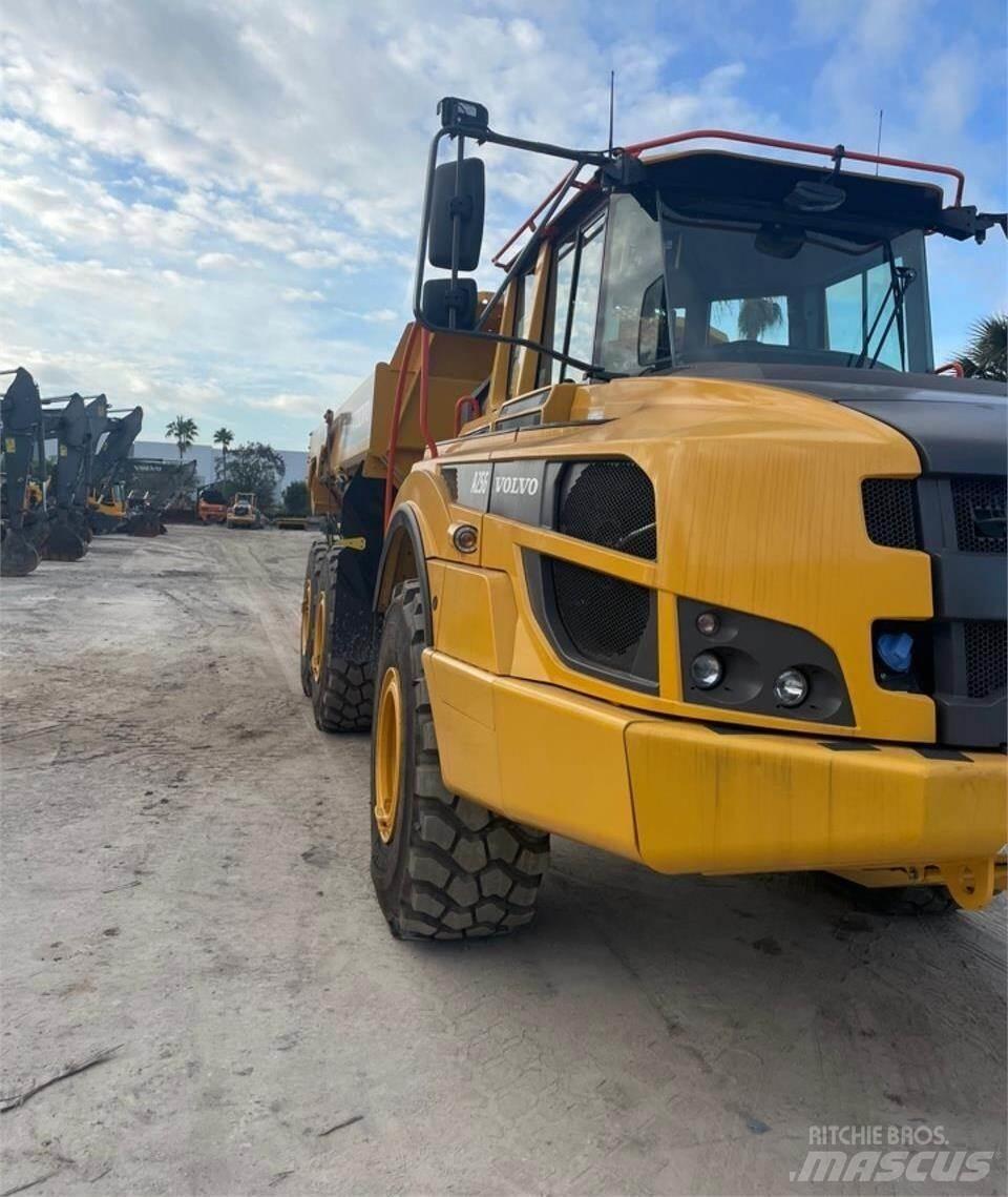 Volvo A25G Karjeriniai savivarčiai
