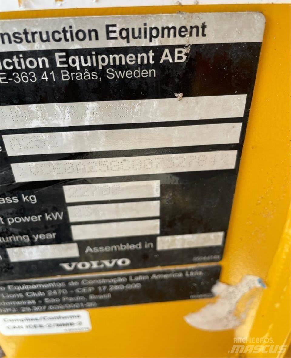 Volvo A25G Karjeriniai savivarčiai