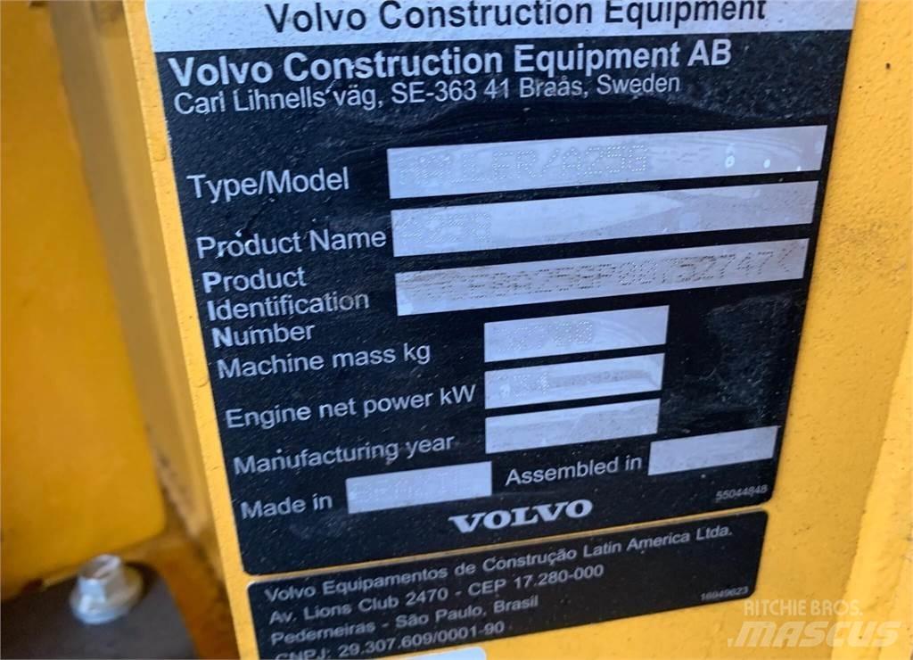 Volvo A25G Karjeriniai savivarčiai