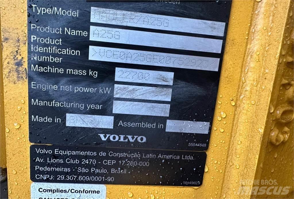 Volvo A25G Karjeriniai savivarčiai