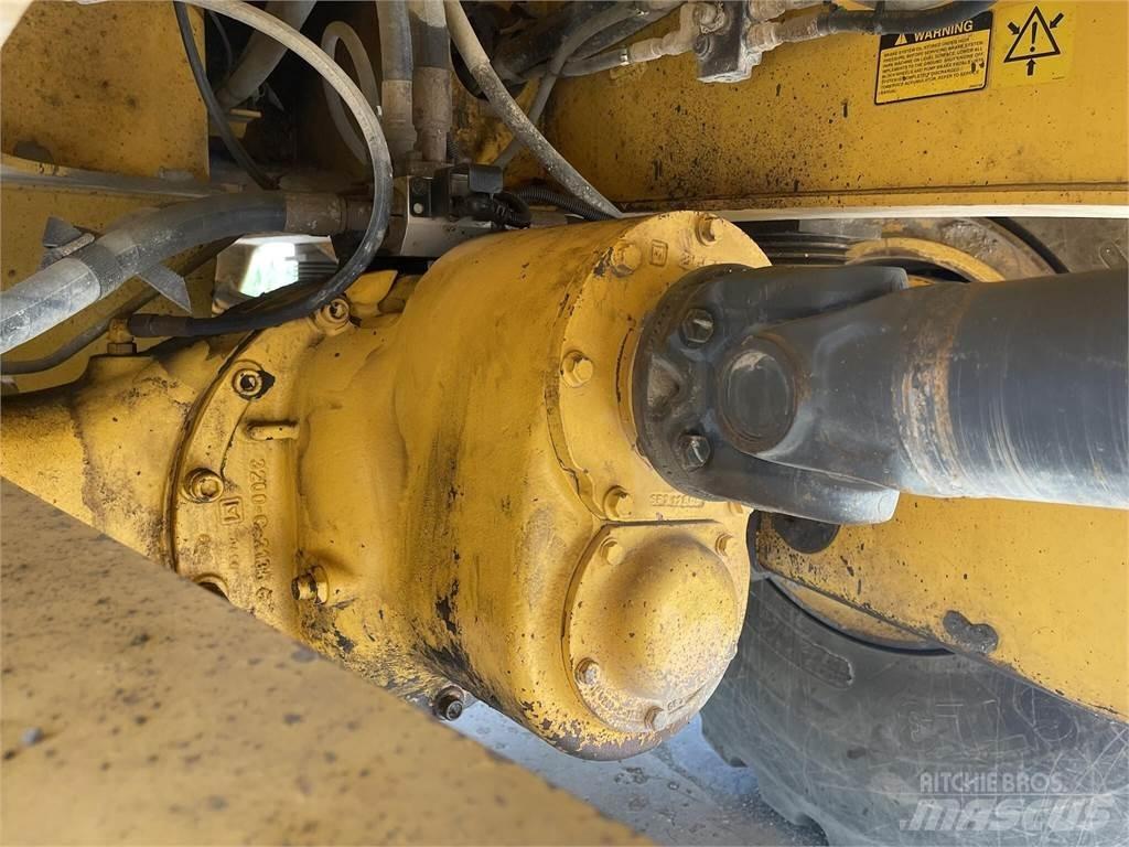 Volvo A40G Vandens sunkvežimiai