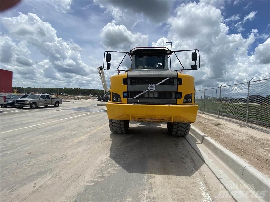 Volvo A40G Vandens sunkvežimiai