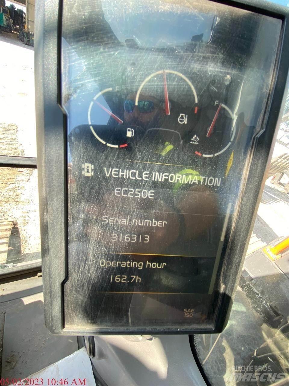 Volvo EC250EL Vikšriniai ekskavatoriai
