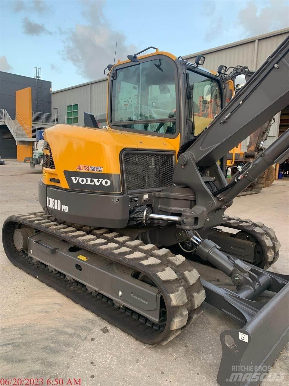 Volvo ECR88D Vikšriniai ekskavatoriai