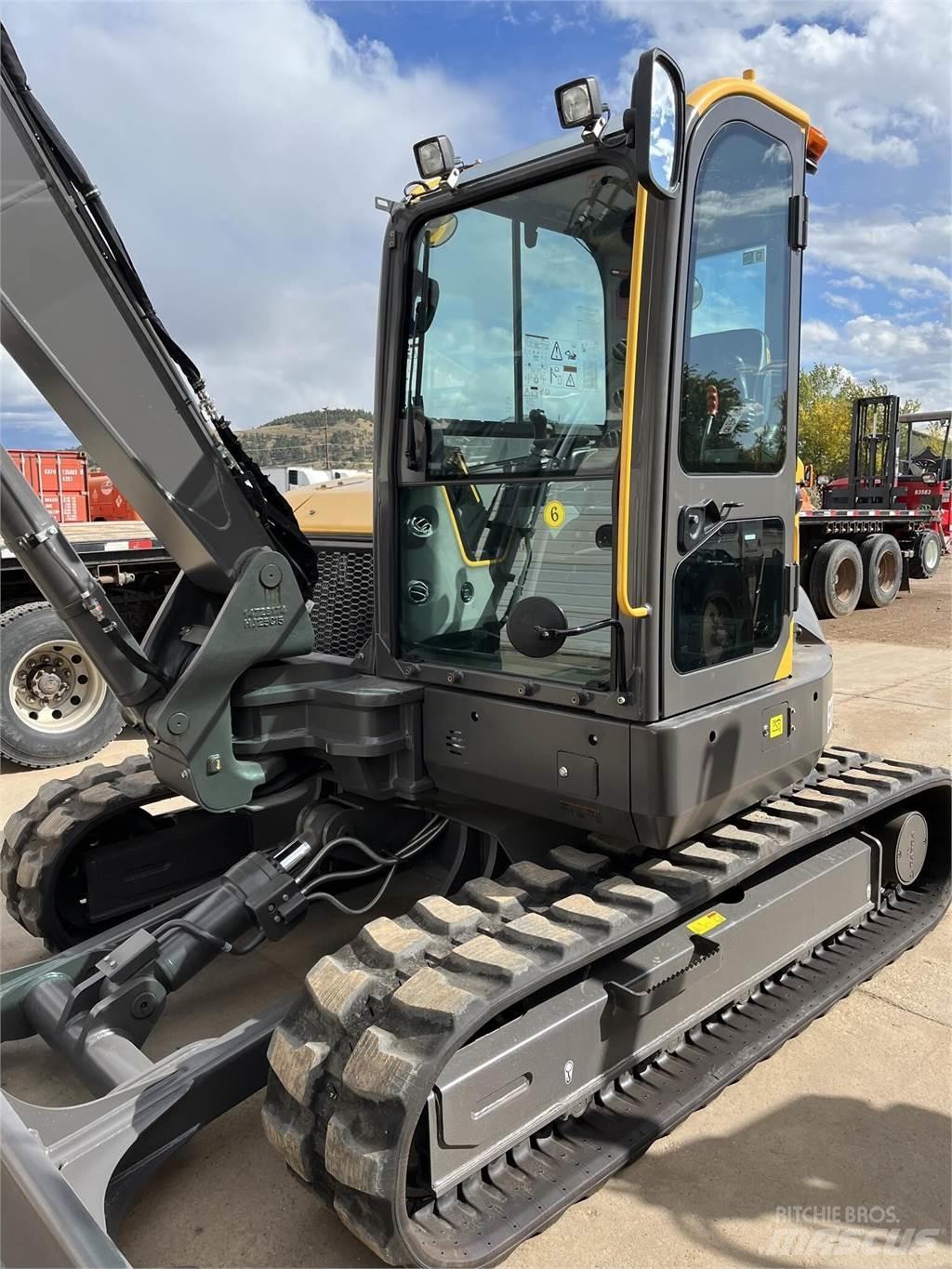 Volvo ECR88D Vikšriniai ekskavatoriai