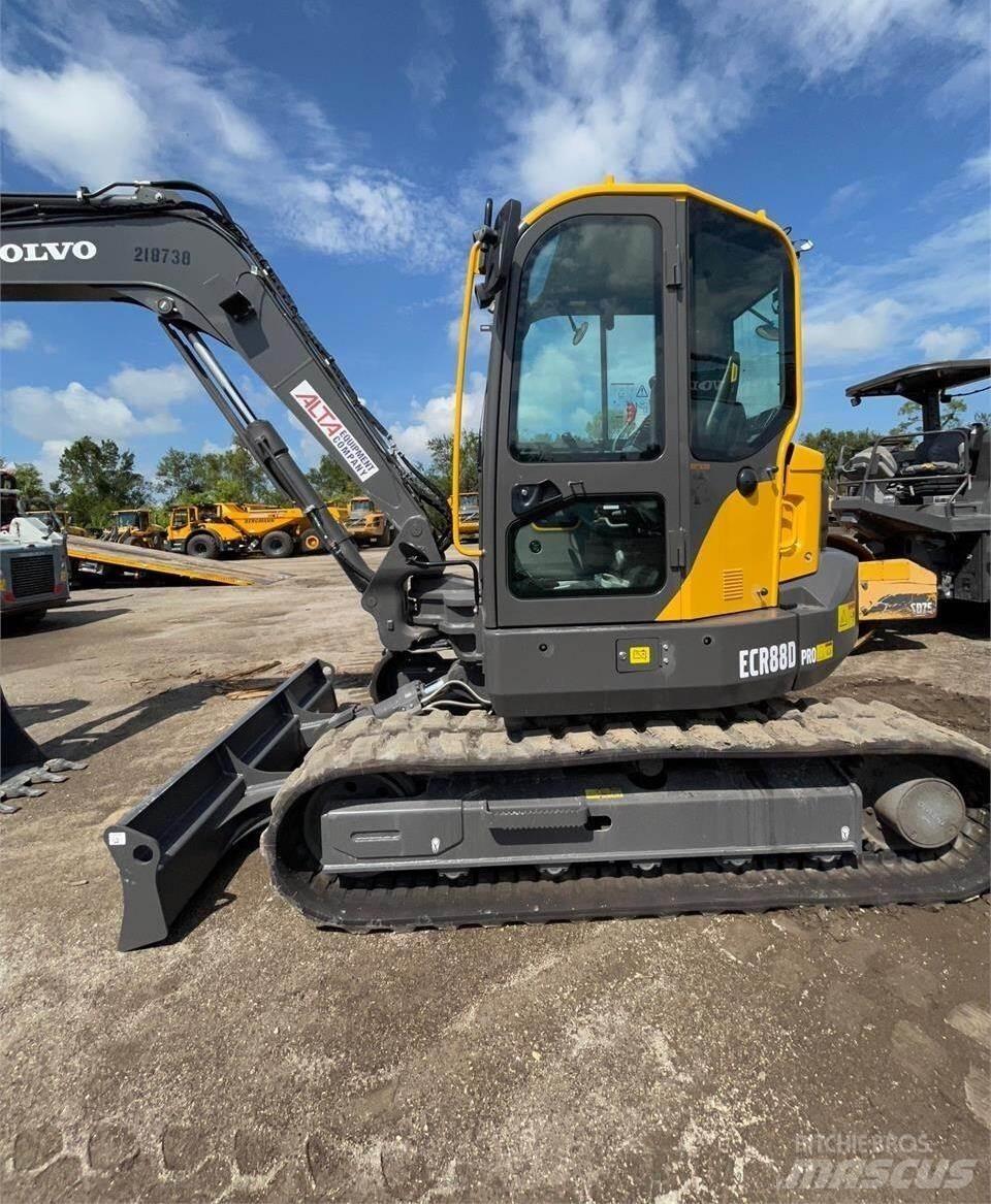 Volvo ECR88D Vikšriniai ekskavatoriai