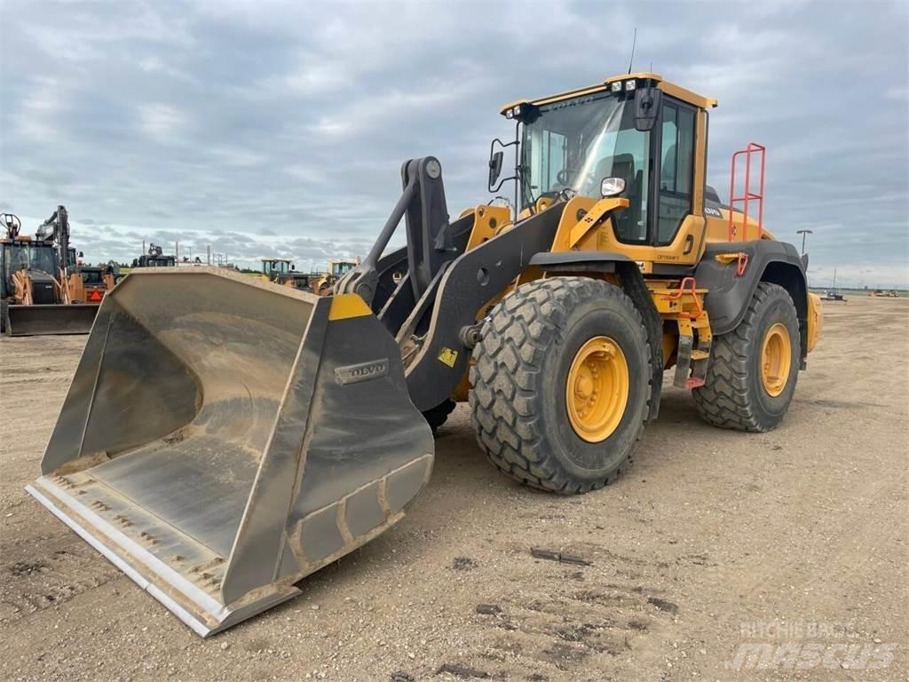Volvo L110H Naudoti ratiniai krautuvai