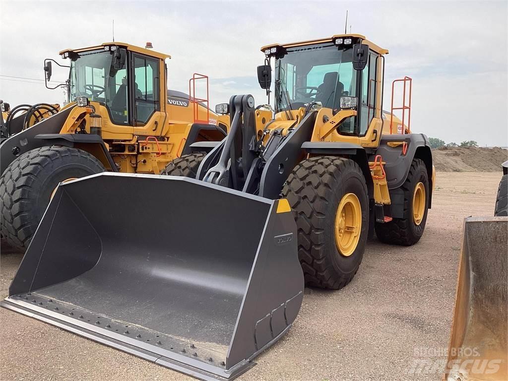 Volvo L110H Naudoti ratiniai krautuvai