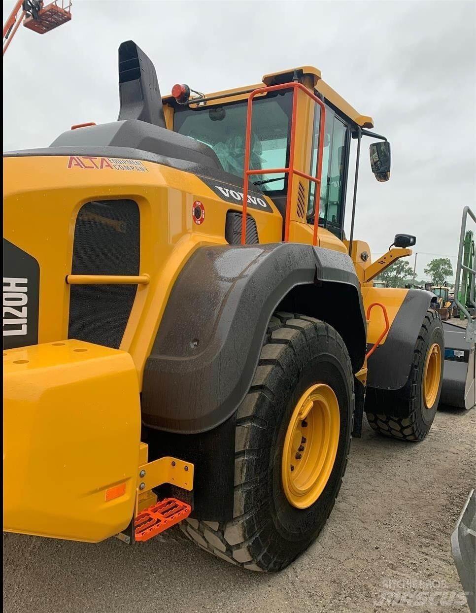 Volvo L120H Naudoti ratiniai krautuvai