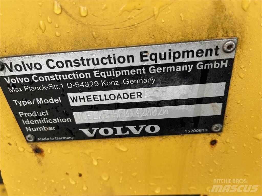 Volvo L25H Naudoti ratiniai krautuvai