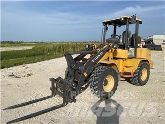 Volvo L30GS Naudoti ratiniai krautuvai