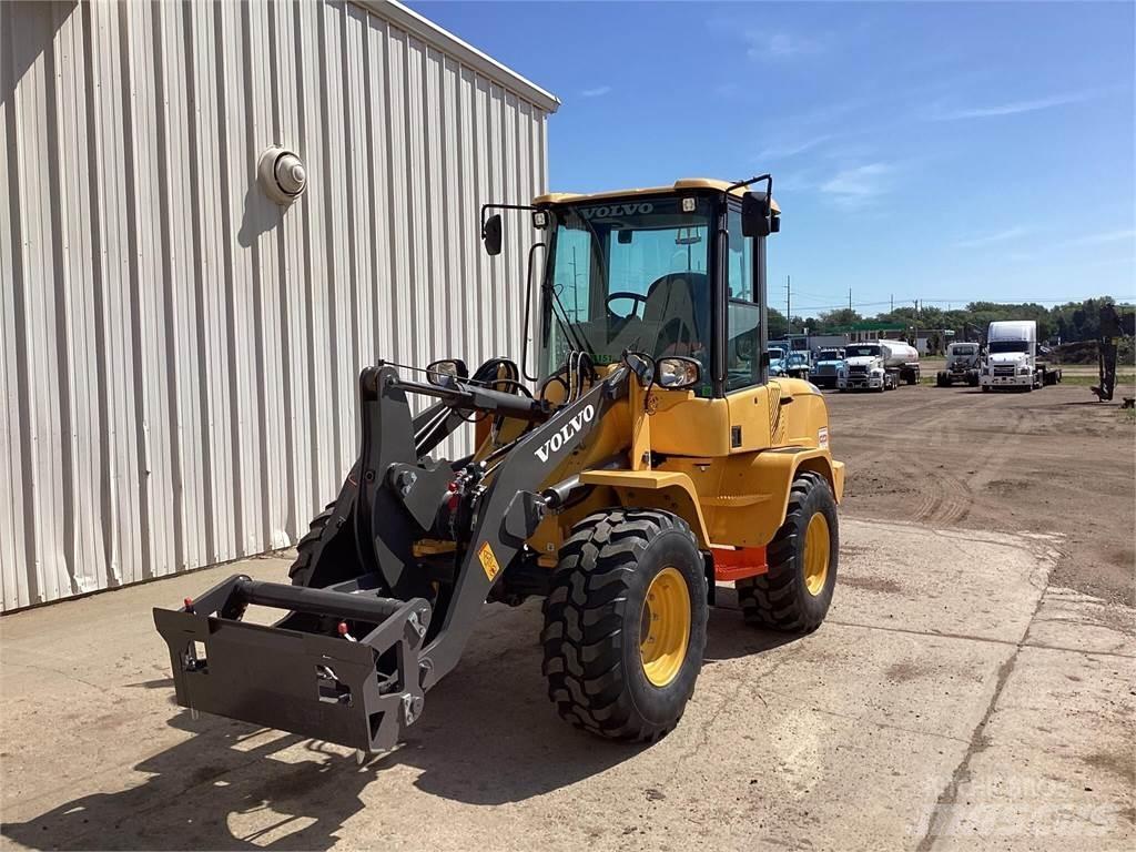 Volvo L30GS Naudoti ratiniai krautuvai