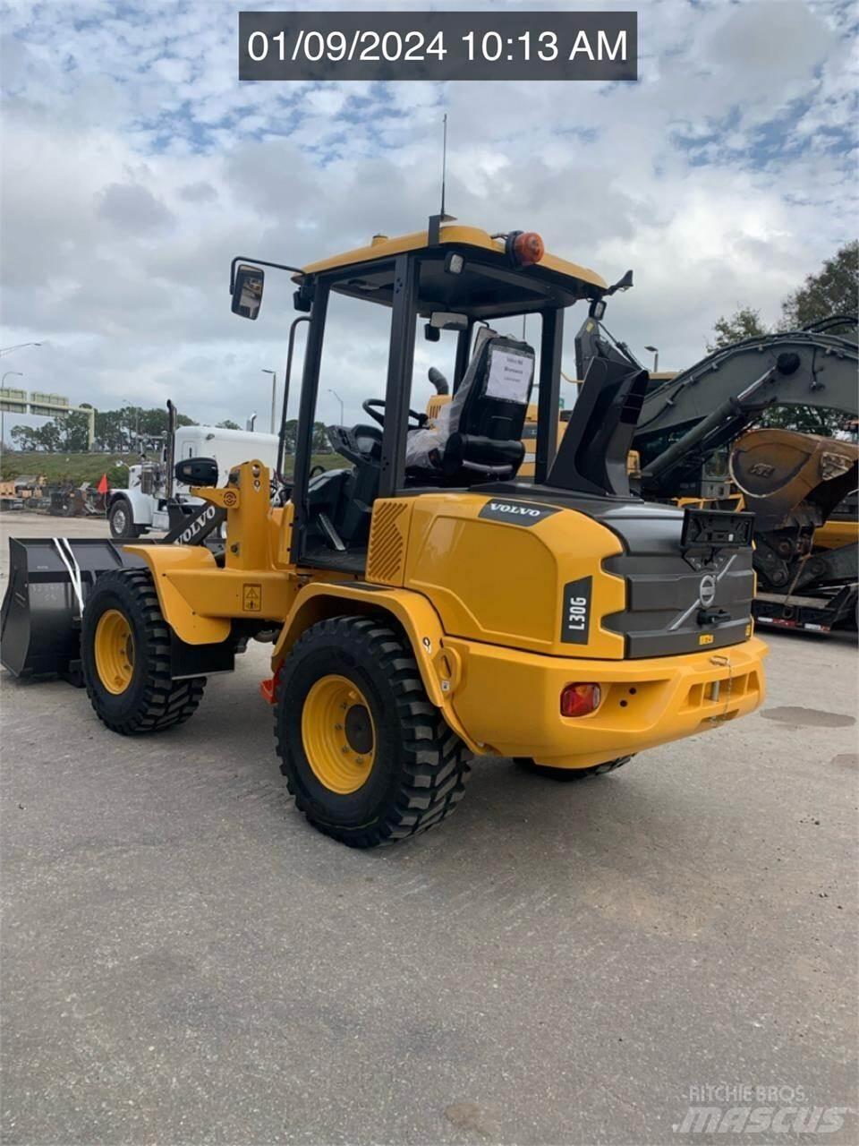 Volvo L30GS Naudoti ratiniai krautuvai