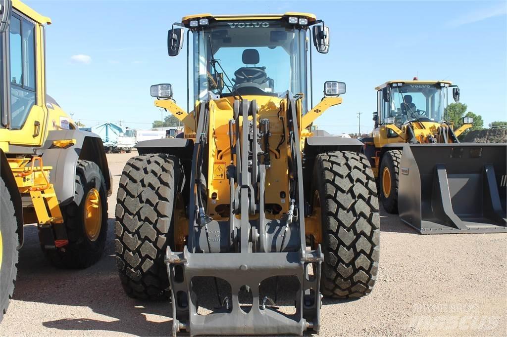 Volvo L60H Naudoti ratiniai krautuvai