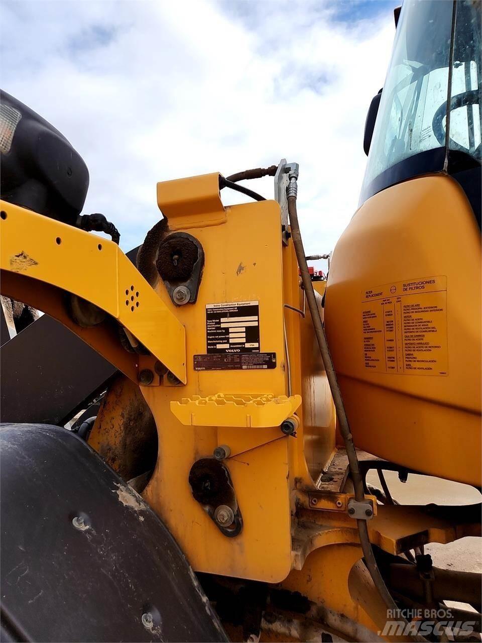 Volvo L60H Naudoti ratiniai krautuvai
