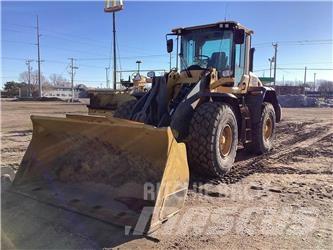 Volvo L70G Naudoti ratiniai krautuvai