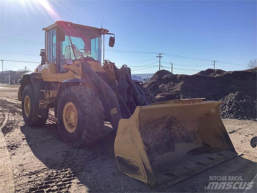 Volvo L70G Naudoti ratiniai krautuvai