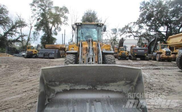 Volvo L70H Naudoti ratiniai krautuvai
