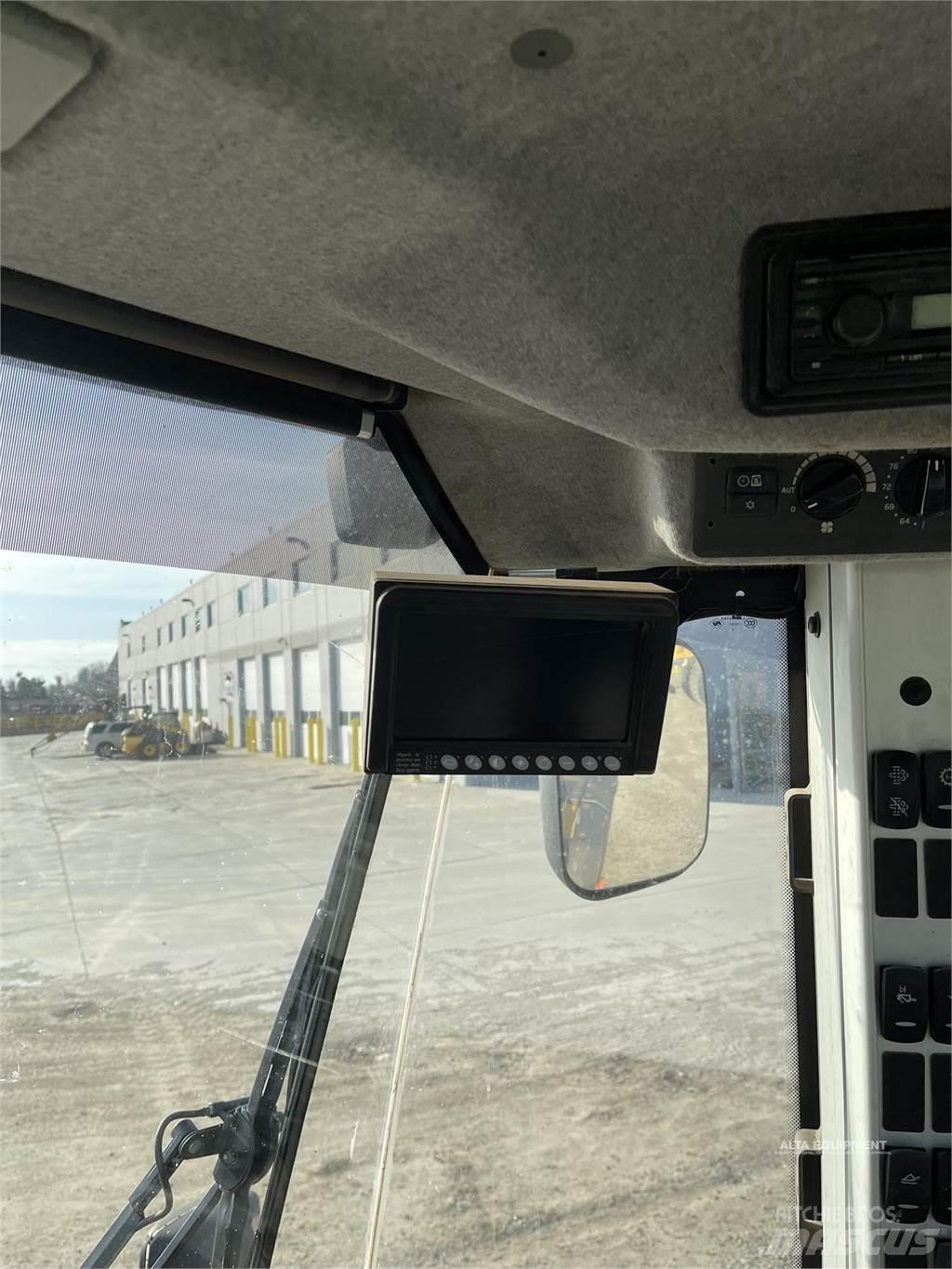 Volvo L70H Naudoti ratiniai krautuvai