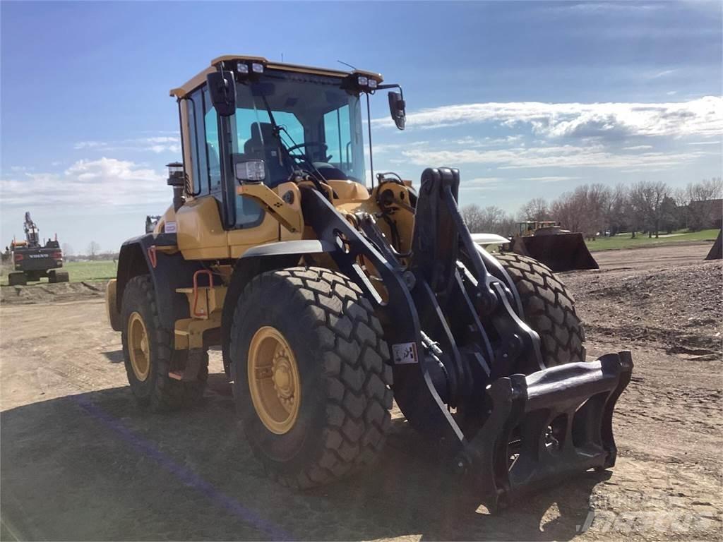 Volvo L70H Naudoti ratiniai krautuvai