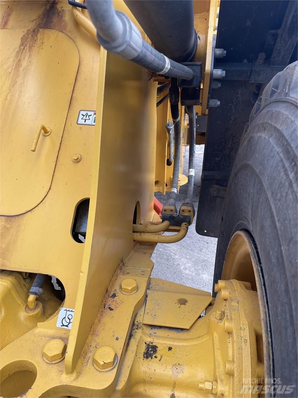Volvo L70H Naudoti ratiniai krautuvai