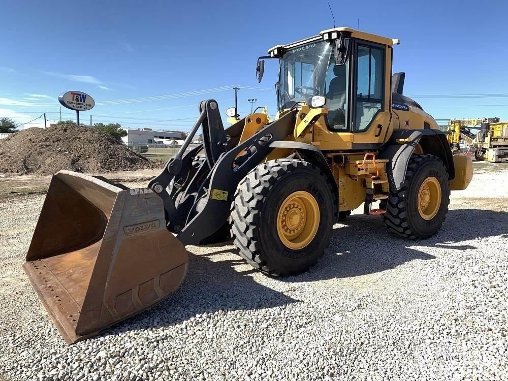 Volvo L70H Naudoti ratiniai krautuvai